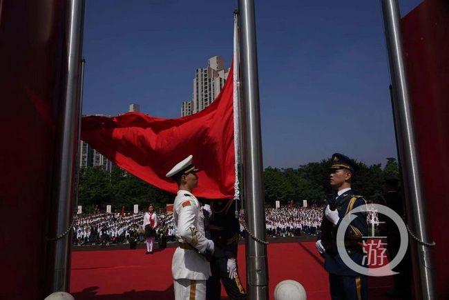 脚上长这个东西很久了，但是不痛也不痒，请问这个是什么？游戏画面